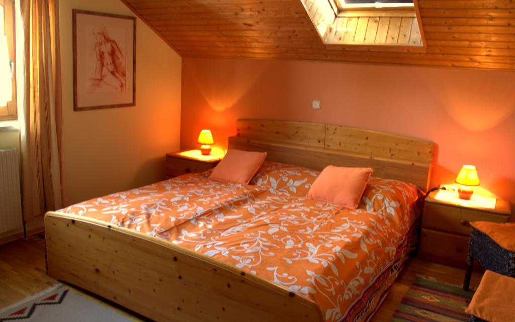 Ferienwohnung Galerie 7 Riegersdorf Dış mekan fotoğraf